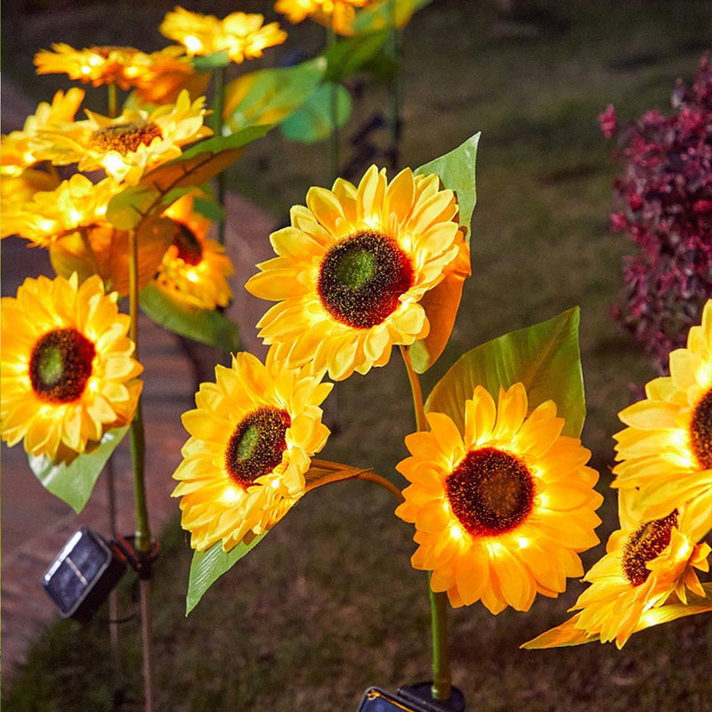 Lillekujuline päikesepatareiga aiavalgusti MagicLight™